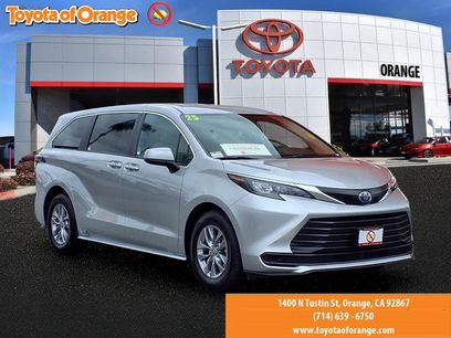 Certified 2025 Toyota Sienna LE
