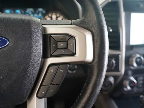 Used 2019 Ford F150 Lariat w/ Equipment Group 502A Luxury AWD/4WD image 15