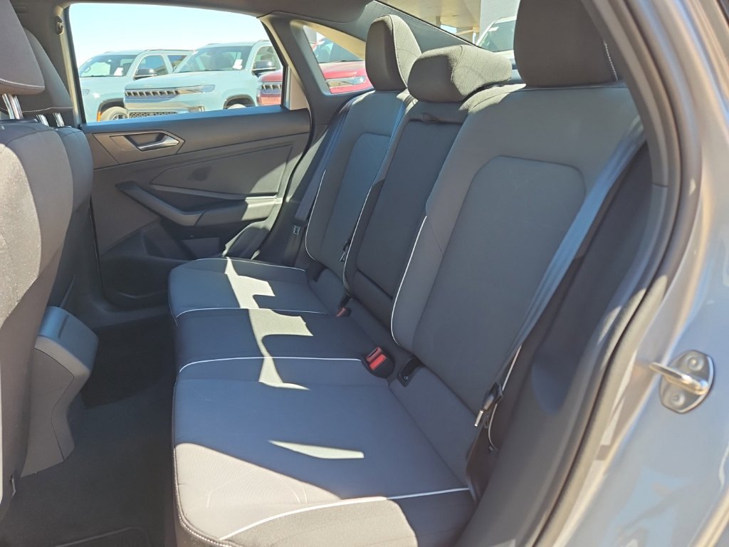 Used 2025 Volkswagen Jetta Sport FWD image 20