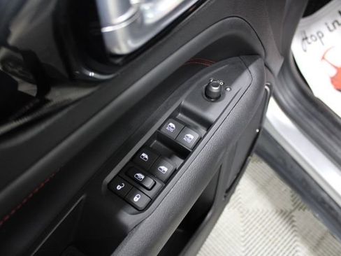 Used 2022 Jeep Compass Trailhawk image 19