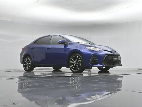 Used 2017 Toyota Corolla SE w/ Carpet Mat Package (TMS) FWD image 4
