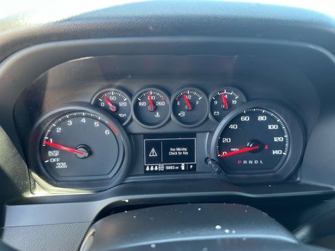Used 2024 Chevrolet Silverado 1500 Custom AWD/4WD image 17