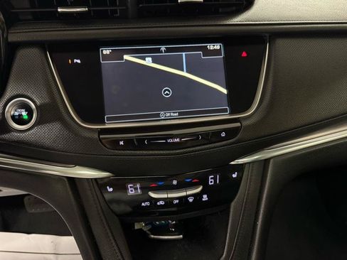 Used 2017 Cadillac XT5 Luxury w/ Driver Awareness Package AWD/4WD image 18