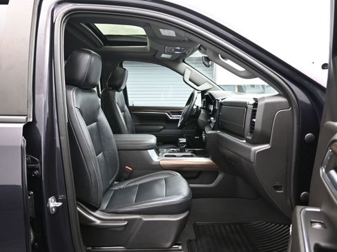 Used 2023 Chevrolet Silverado 1500 RST w/ Convenience Package II image 13