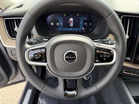 Used 2026 Volvo XC60 B5 Plus w/ Protection Package Premier AWD/4WD image 16