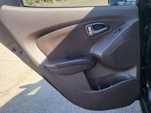 Used 2015 Hyundai Tucson SE FWD image 24