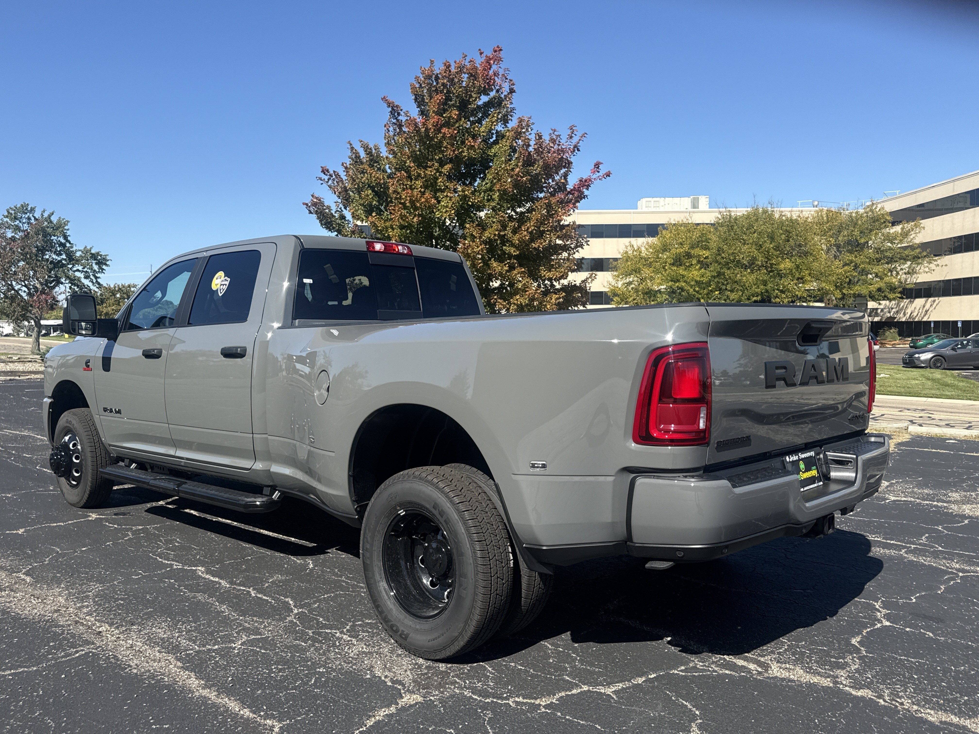 New 2027 RAM 3500 Big Horn AWD/4WD image 7