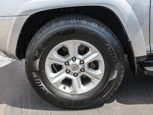 Used 2019 Toyota 4Runner SR5 RWD image 28