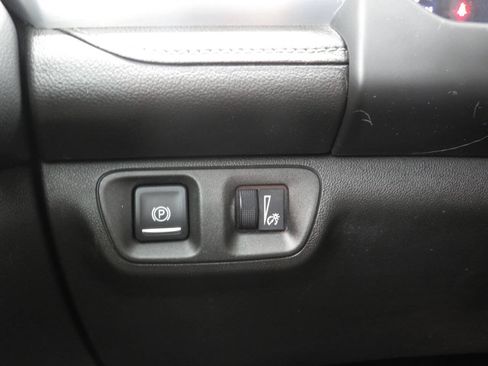 Used 2017 GMC Acadia SLE AWD/4WD image 17