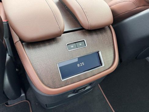 New 2025 Lincoln Navigator L Reserve image 13