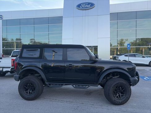Used 2025 Ford Bronco 4-Door w/ Sasquatch Package AWD/4WD image 4