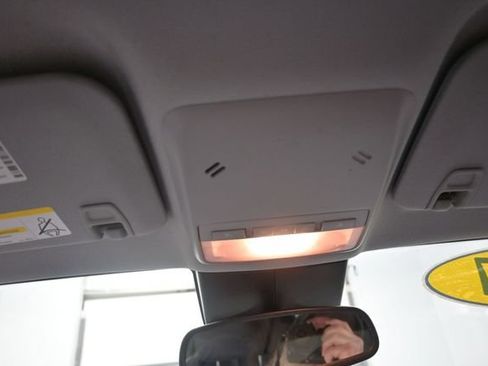 Used 2017 Chevrolet Trax LT FWD image 12