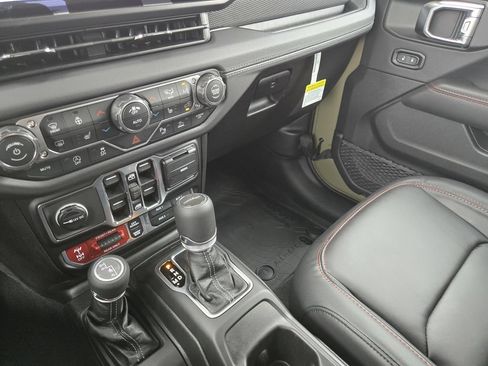 New 2026 Jeep Gladiator Rubicon AWD/4WD image 12