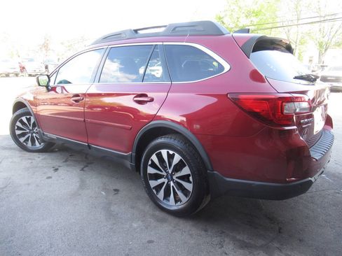Used 2017 Subaru Outback 2.5i Limited AWD/4WD image 14