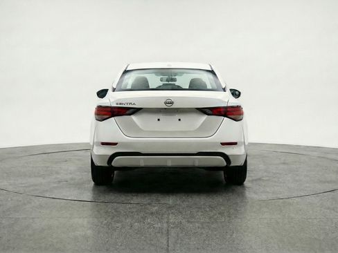 Used 2025 Nissan Sentra SV image 6