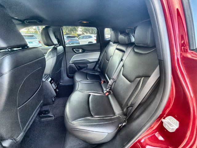 Used 2025 Jeep Compass Limited AWD/4WD image 25