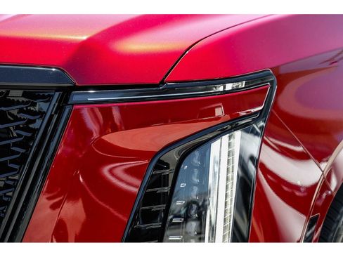 Used 2025 Cadillac Escalade V AWD/4WD image 8