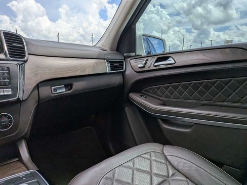 Used 2019 Mercedes-Benz GLS 550 4MATIC image 17