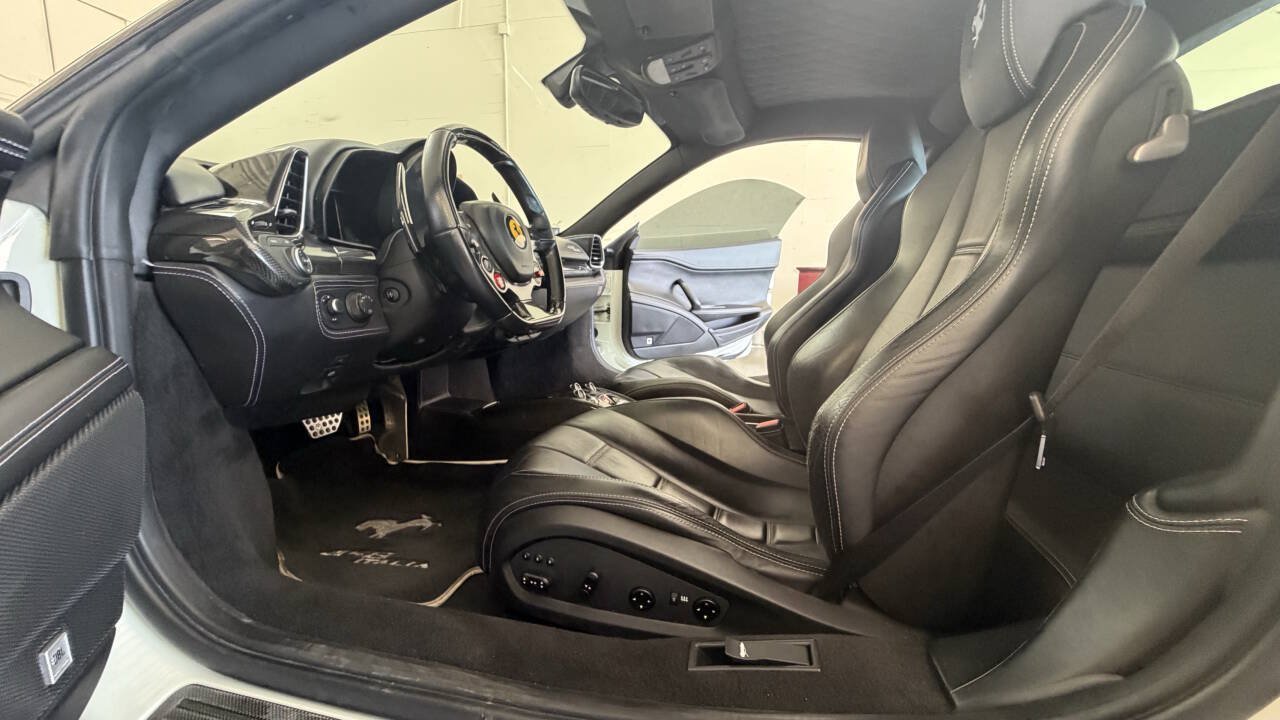 Used 2012 Ferrari 458 Italia Coupe RWD image 17