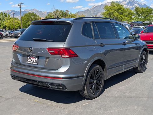 Used 2022 Volkswagen Tiguan SE R-Line AWD/4WD image 3