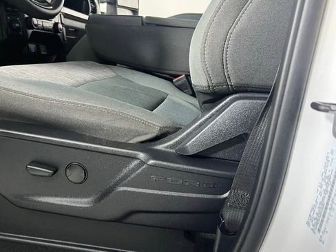 Used 2025 Ford F250 XLT image 24