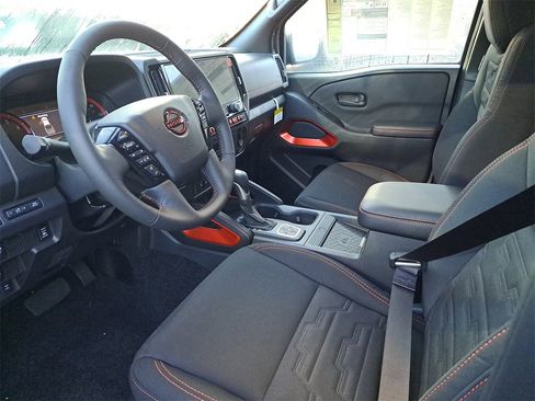 New 2026 Nissan Frontier PRO-4X w/ Pro-4x Convenience Package image 7