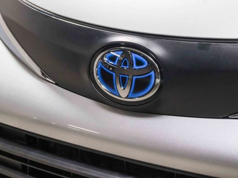 Used 2021 Toyota Sienna XLE FWD image 13
