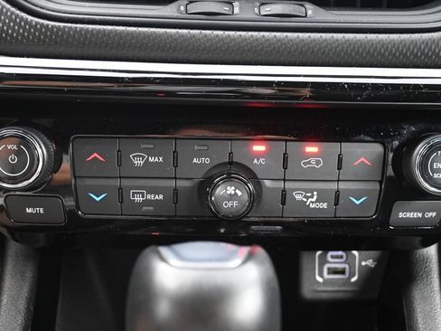 Used 2025 Jeep Compass Trailhawk AWD/4WD image 15
