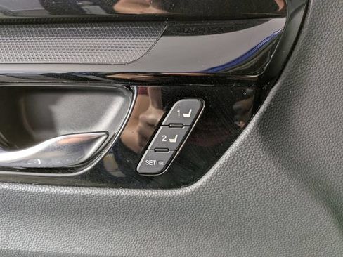 Used 2024 Honda CR-V EX-L image 11