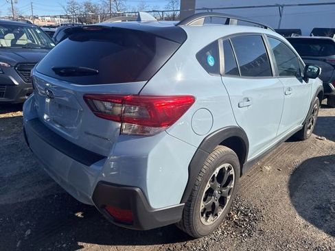 Used 2022 Subaru Crosstrek 2.0i Premium w/ Moonroof Package image 11