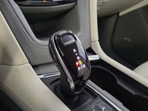 Used 2021 Cadillac XT6 Premium Luxury image 28