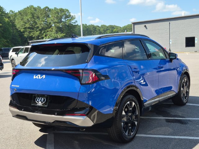 New 2026 Kia Sportage SX FWD image 3