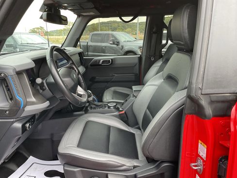 Used 2024 Ford Bronco Black Diamond w/ Sasquatch Package image 11