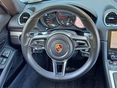 Used 2018 Porsche 718 Cayman RWD image 20