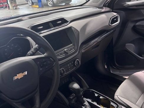 Used 2023 Chevrolet TrailBlazer LS w/ LPO, Blackout Package AWD/4WD image 5