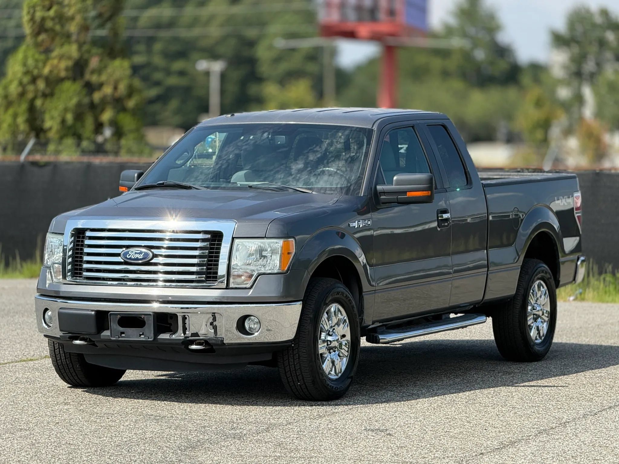 Used 2011 Ford F150 XLT w/ XLT Chrome Pkg AWD/4WD image 6