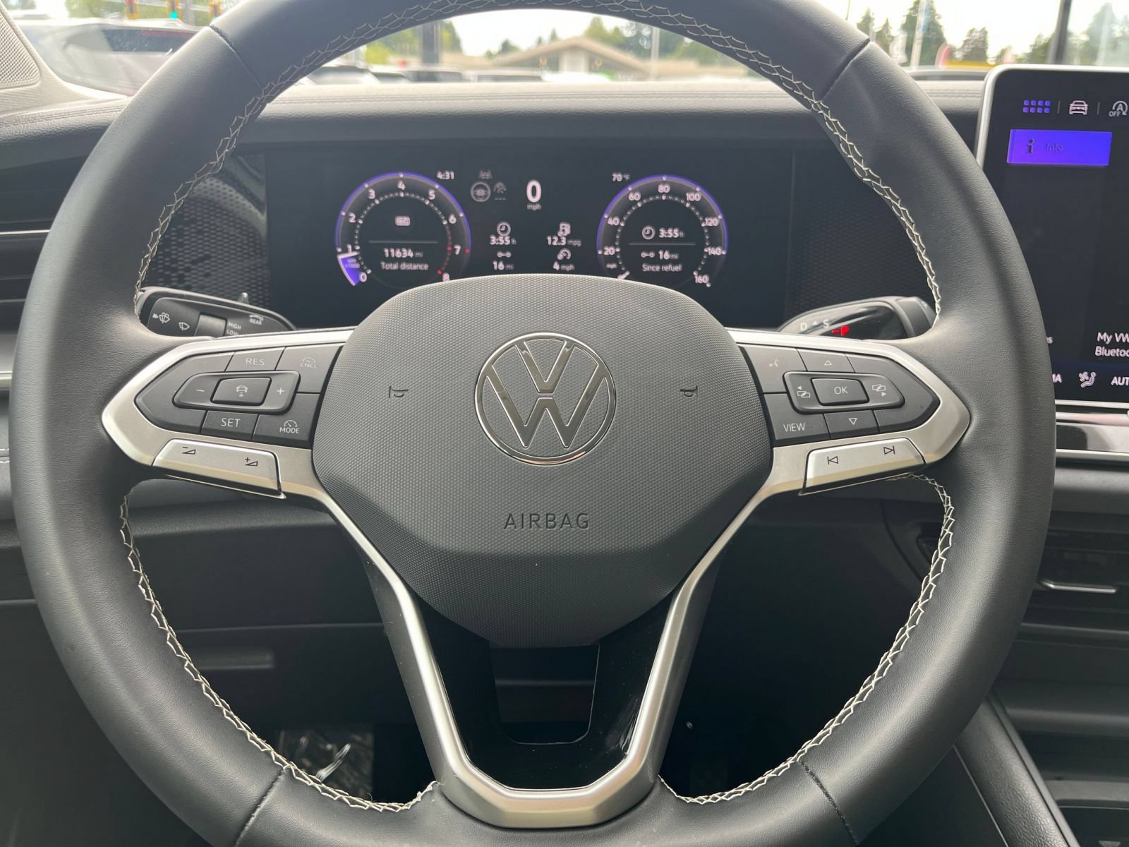 Used 2026 Volkswagen Tiguan SE AWD/4WD image 29