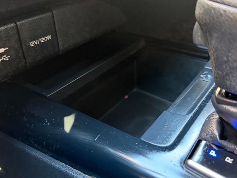 Used 2018 Toyota Camry LE w/ Convenience Package image 39