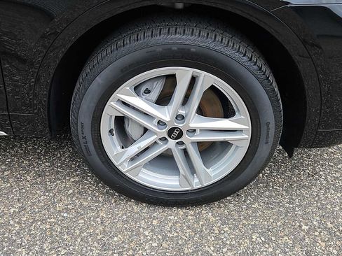 Certified 2024 Audi Q5 e Premium AWD/4WD image 10