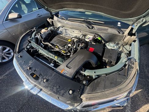 Used 2025 Chevrolet Trax LT image 30