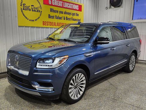 Used 2019 Lincoln Navigator L Reserve image 3