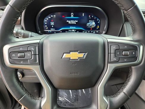 Used 2024 Chevrolet Suburban LT image 21