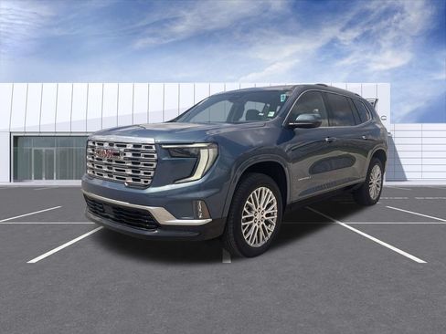 Used 2025 GMC Acadia Denali AWD/4WD image 4
