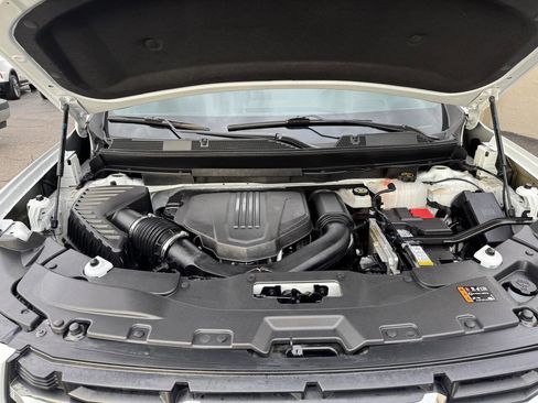 Used 2024 GMC Acadia Elevation image 26