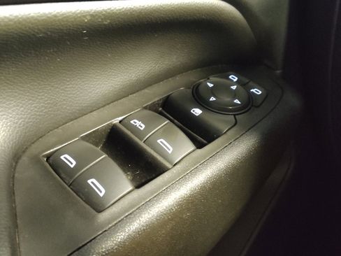 Used 2023 Chevrolet Equinox LT image 27