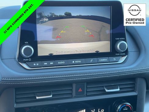 Certified 2025 Nissan Rogue SV FWD image 23