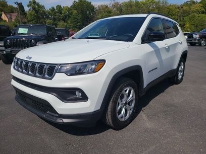New 2025 Jeep Compass Latitude w/ Sun & Sound Group