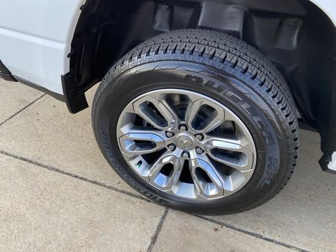 Used 2023 RAM 1500 Laramie image 31