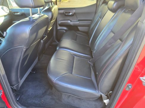 Used 2017 Toyota Tacoma TRD Pro AWD/4WD image 30