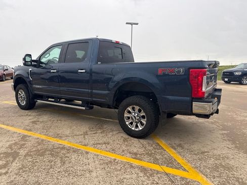 Used 2017 Ford F250 XLT w/ XLT Premium Package AWD/4WD image 2